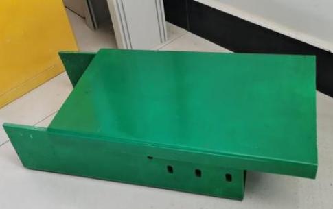 玻璃鋼電纜橋架性能特點(diǎn)